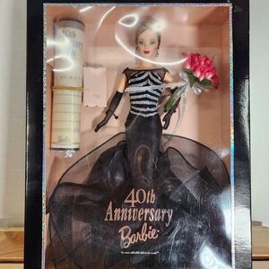 1999 Mattel 40th Anniversary Barbie  W/Certificate of Authenticity